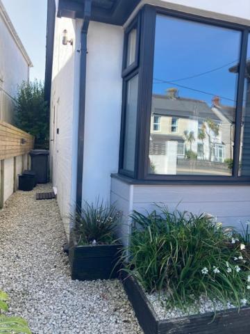 The Salt Box- Lovely Refurbished Annexe, Free Parking, Walk To Porth Beach. Saint Columb Minor Exteriér fotografie